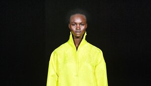 &bdquo;Balenciaga&ldquo; 2019&ndash;2020 m. rudens ir žiemos kolekcijos modelis