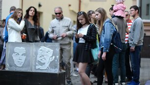 &bdquo;Tirpstančioje &scaron;lovės alėjoje&ldquo; pagerbti ry&scaron;kiausi estrados grandai