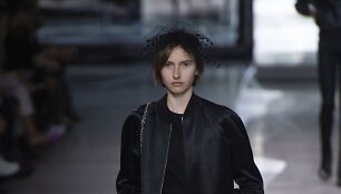 &bdquo;C&eacute;line&ldquo; 2019 m. pavasario ir vasaros kolekcijos modelis