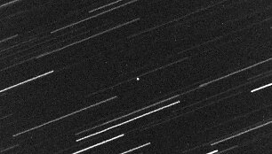 Asteroidas 2016 VA &scaron;ioje nuotraukoje matomas kaip ta&scaron;kas judančių žvaigždžių fone