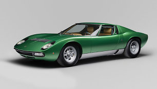 Daugiau nei milijono vertas 1971 m. „Lamborghini Miura SV“ atgimė iš naujo