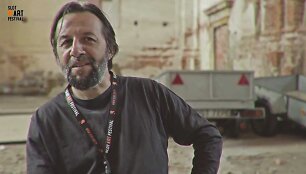 Aukso garbės ženklą &bdquo;Ne&scaron;k savo &scaron;viesą ir tikėk&ldquo; įteiks fondo &bdquo;Menų, kultūrų ir tautų paribiai&ldquo; prezidentui Krzysztofui Czyzewskiui