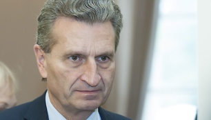 Už energetiką atsakingas Europos komisaras Guntheris Oettingeris