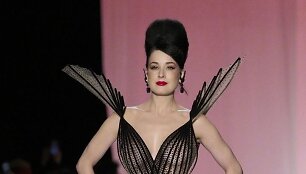 &bdquo;Jean Paul Gaultier&ldquo; 2019 m. pavasario ir vasaros kolekcijos modelis