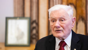 Valdas Adamkus