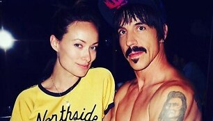 Olivia Wilde ir &bdquo;Red Hot Chili Peppers&ldquo; lyderis Anthony Kiedis
