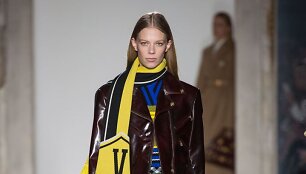 &bdquo;Versace&ldquo; kolekcijos modelis
