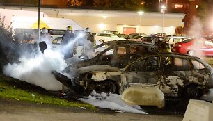 Padegti automobiliai &Scaron;vedijoje