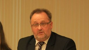 Vaidutis Laurėnas atlaisvino Klaipėdos universiteto rektoriaus kėdę – laikinuoju vadovu paskirtas Mindaugas Rugevičius