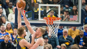 „Indiana Pacers“ ir „Denver Nuggets“ rungtynių akimirka.