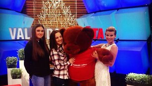Grupės &bdquo;Altruistės&ldquo; narės su Rūta Mikelkevičiūte