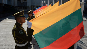 Vėliavų pakėlimo ceremonija