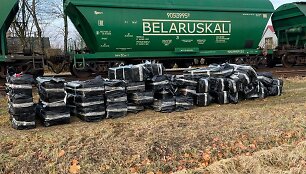 Traukinyje aptikta cigarečių kontrabanda