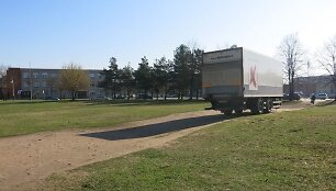 Nepatvirtintais duomenimis, prekybos centrą &scaron;iame sklype &bdquo;Maxima&ldquo; planavo pastatyti iki &scaron;ių metų rudens