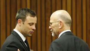 Oscaras Pistoriusas ir jo dėdė Arnoldas
