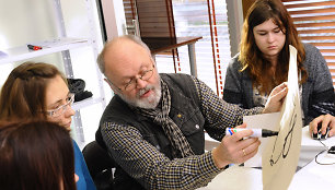 Gdansko dailės akademijos profesorius Tomaszas Boguslawskis klaipėdiečiams studentams vedė seminarą. 