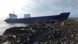 &bdquo;Lysblink Seaways&ldquo; laivas, užplaukęs ant kranto linijos