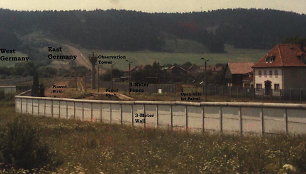Mödlareuth kaimelis Vokietijoje 1986 arba 1987 m.
