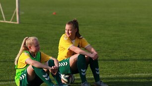 Lietuvos merginų futbolo rinktinė