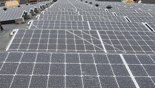 Saulės elektrinės ant bendrovei priklausančio pastatato stogo