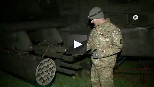 Lenkijoje vidury laukų buvo priversti leistis amerikiečių kariuomenės sraigtasparniai.