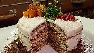 Netradicinis kepenėlių tortas &bdquo;Istorija&ldquo;