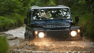 „Land Rover Defender“