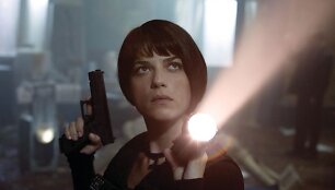 Selma Blair iki &scaron;iol negali pamir&scaron;ti filmavimosi juostoje &bdquo;Pragaro vaikis: aukso armija&ldquo;.