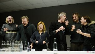 Spektaklio &bdquo;Dugne&ldquo; scena dugne4-photo-d-matvejevas