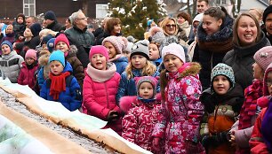 Trakuose i&scaron;lietas &scaron;okolado kelias tarp dviejų sostinių   