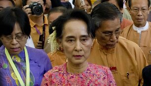 Mianmaro parlamente darbą pradeda Aung San Suu Kyi partija