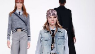 &bdquo;Christian Dior&ldquo; 2020&ndash;2021 m. rudens ir žiemos kolekcijos modelis