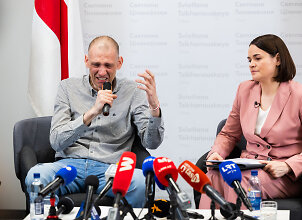 Cichanouskis vėl kelia bangas: kas tokia Cichanouskaja?