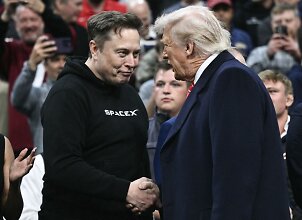 Karas Ukrainoje. &bdquo;The Telegraph&ldquo;: apriboti &bdquo;Starlink&ldquo; veikimą Ukrainoje pasiūlė Muskas, o Trumpas sutiko
