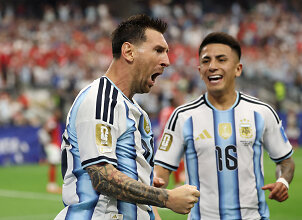 Futbolo genijus: Messi rekordiniai įvarčiai i&scaron;vedė Argentiną į atkrintamąsias