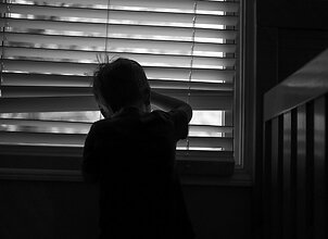 Kūdikį praradusios daugiavaikės &scaron;eimos drama tęsiasi: įsiki&scaron;o prokurorai, pavie&scaron;inti nauji dokumentai