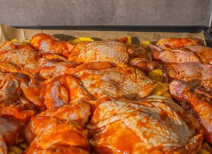 Marinuotoje vi&scaron;tienoje &ndash; salmonelės: jei įsigijote &scaron;į produktą, grąžinkite nedelsiant