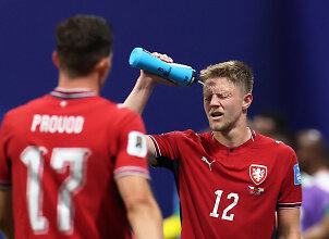 Trumposios pertraukos per čempionatą kai kam ne&scaron;a milijonus dolerių