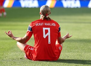 Kodėl ant Erlingo Haalando mar&scaron;kinėlių pasaulio čempionate &ndash; dvi pavardės?