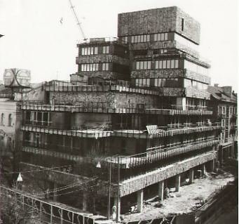 iš asmeninio J.Šeiboko archyvo/„Lietkoopsąjungos“ pastatas statybos metu, Vilnius, 1982 m.