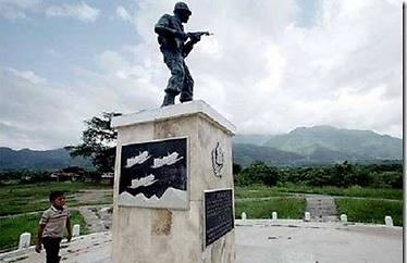 Memorialas Hondūre skirtas futbolo karo aukoms