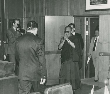 Dalai Lamos susitikimas su Vytautu Landsbergiu Auk&scaron;čiausioje Taryboje. 1991 rugsėjo 29 d.