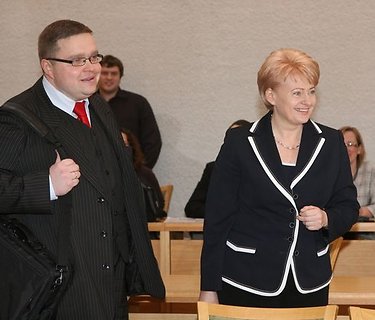 Eurokomisarė Dalia Grybauskaitė pateikė pareiškinius dokumentus Vyriausiajai rinkimų komisijai