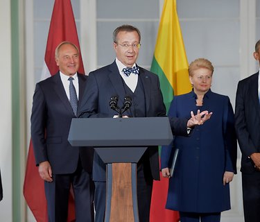 Latvijos prezidentas Andris Bėrzinis, Estijos prezidentas Toomas Hendrikas Ilvesas, Lietuvos prezidentė Dalia Grybauskaitė ir JAV prezidentas Barackas Obama