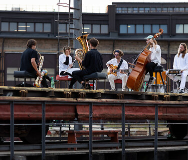 Performansas Liam Gillick ir Anton Vidokle &bdquo;Kelrodė &scaron;viesa. 2 dalis&ldquo;