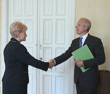 Lietuvos Respublikos Prezidentė Dalia Grybauskaitė su pirmuoju darbo vizitu atvyko į Švedijos Karalystę