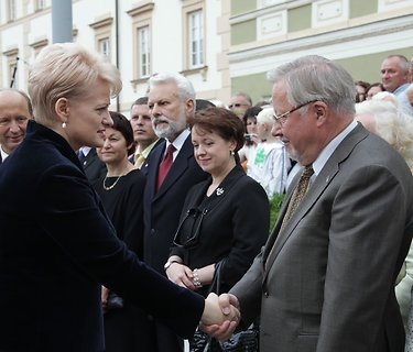 Prezidentė D.Grybauskaitė dalyvavo Lietuvos Respublikos Prezidento rūmų perdavimo ceremonijoje 2009-07-12