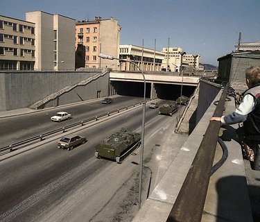 Sovietų sąjungos tankai ir kariai Vilniuje 1991 m. sausį