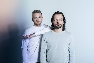 „Kiasmos“