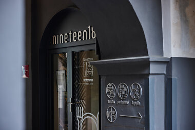 &bdquo;Nineteen18&ldquo;